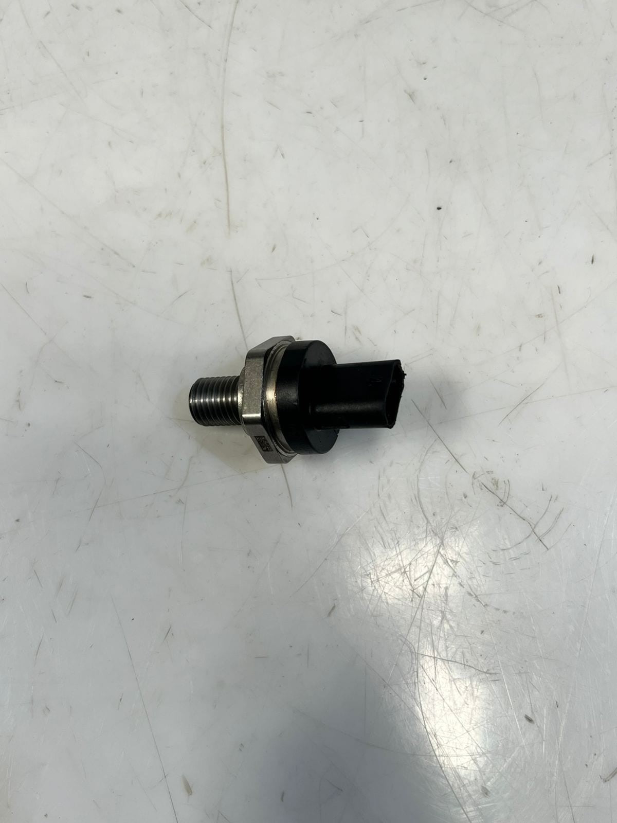 BMW 3 7 Series F30 F31 F35 G11 G12 Oil Pressure Sensor 8614494 OEM