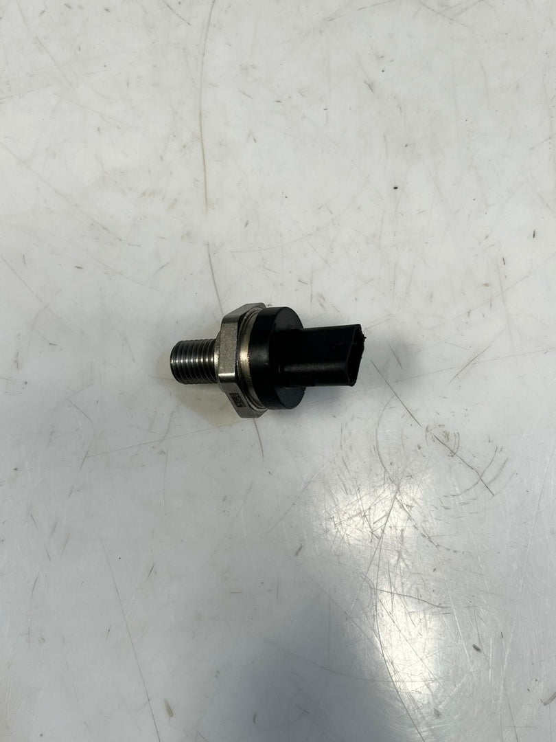 BMW 3 7 Series F30 F31 F35 G11 G12 Oil Pressure Sensor 8614494 OEM