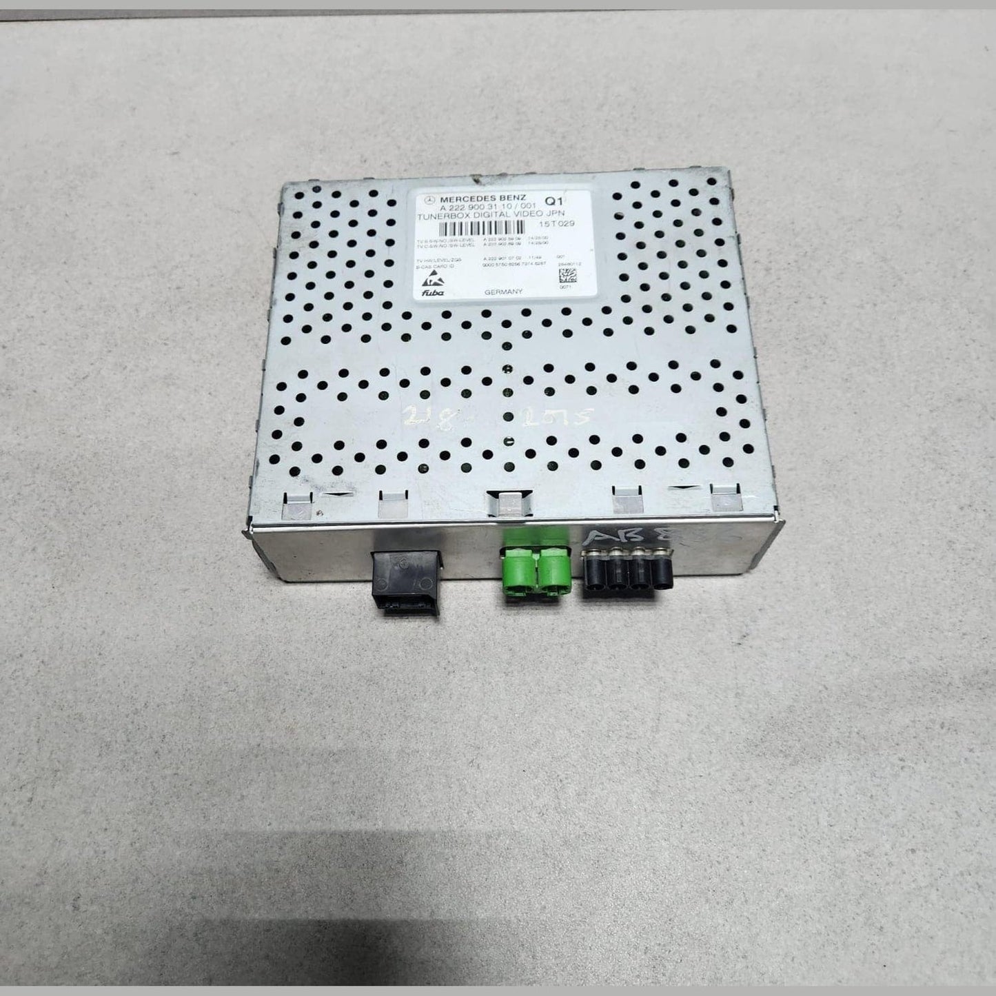 Benz TV Tuner Control Unit A2229003110 W222 S-Class and W205