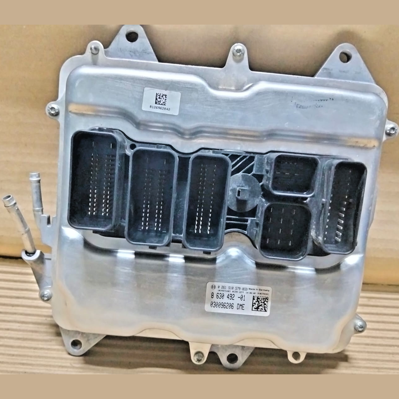 BMW M5 M6 S63B44B 2012-16 ENGINE ECU CONTROL UNIT F06 F12 F10 8630492