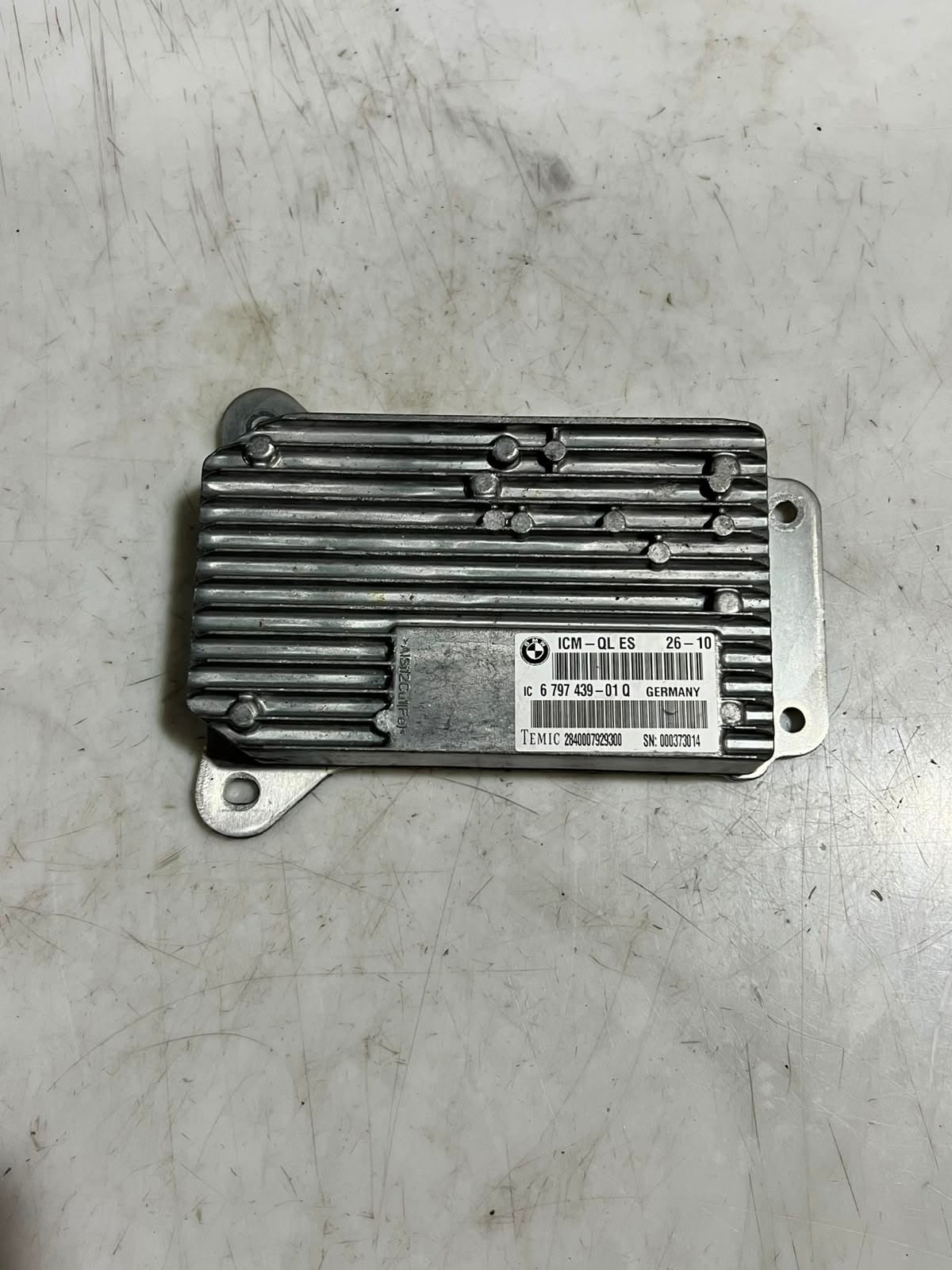 2009-2013 BMW 750Li F07 GT Integrated Chassis Mgmt Control Module 6797439 OEM