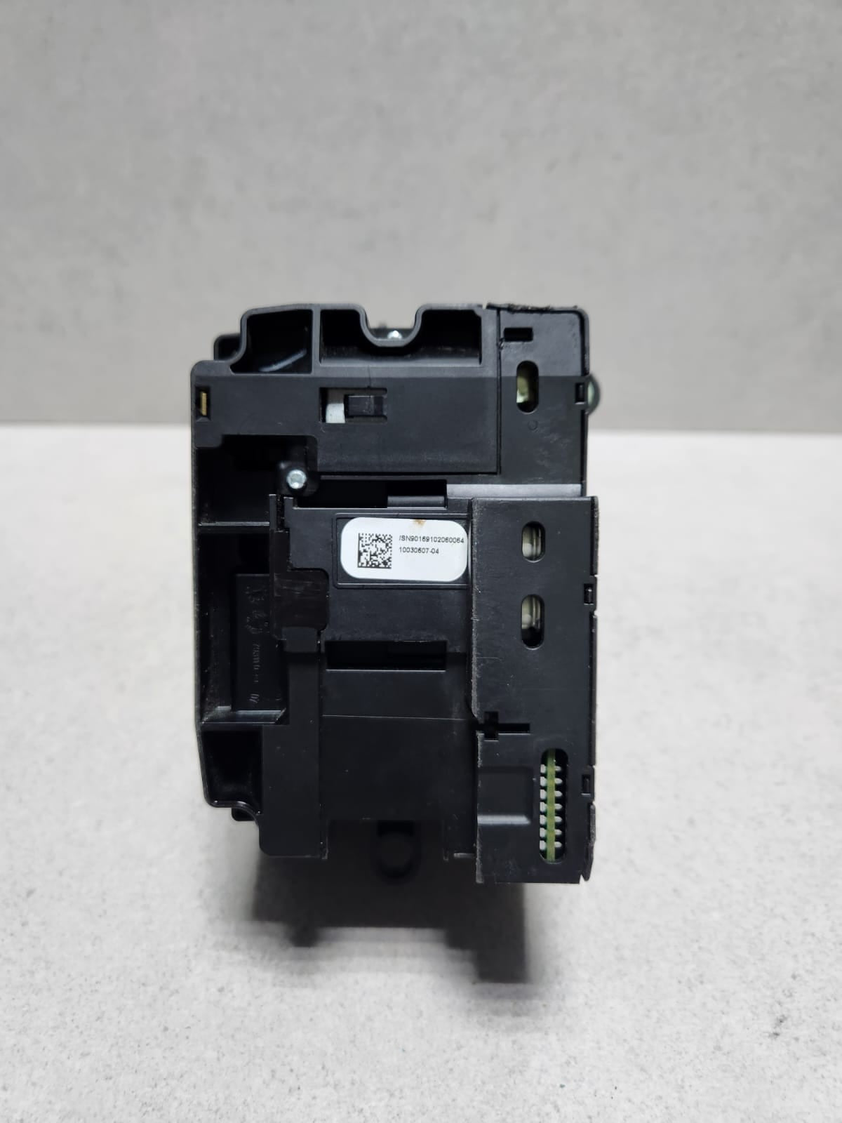 BMW Gear Selector Switch 9218104 5 Series F10 and 7 Series F01 F02 F03 RHD 
