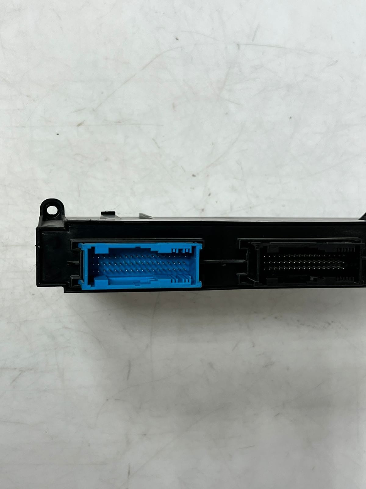 BMW E87, E90, E91, F87 X1 Body Control Module BCM 9247472 OEM