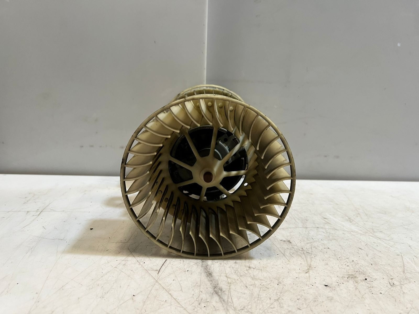 2000-2006 BMW X5 E53 and E39 VALEO Heater Blower Fan Motor 8385558 OEM