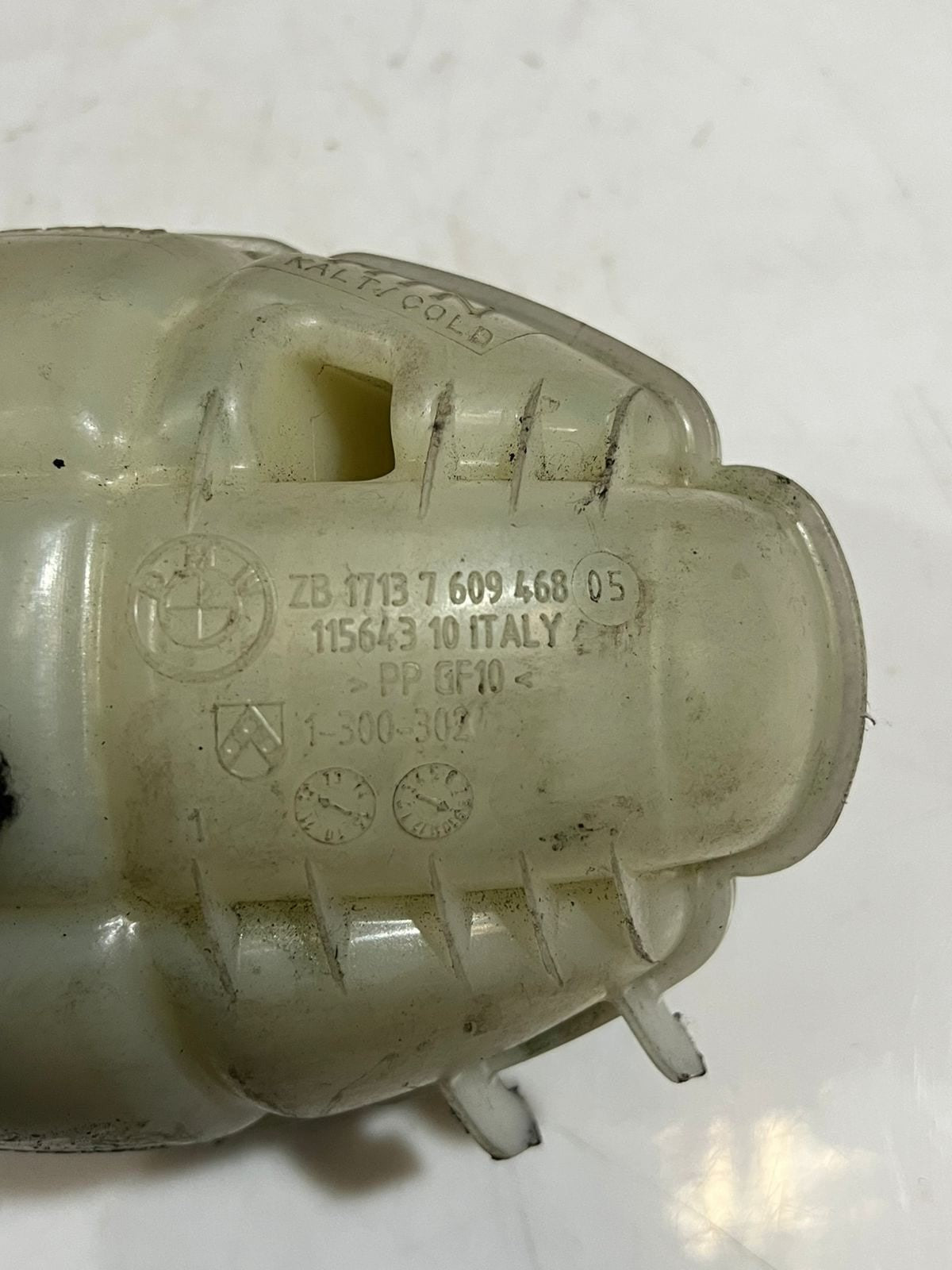 BMW 1 2 3 4 SERIES F20 F21 F30 F32 F36 RADIATOR Coolant Expansion Tank 7609468