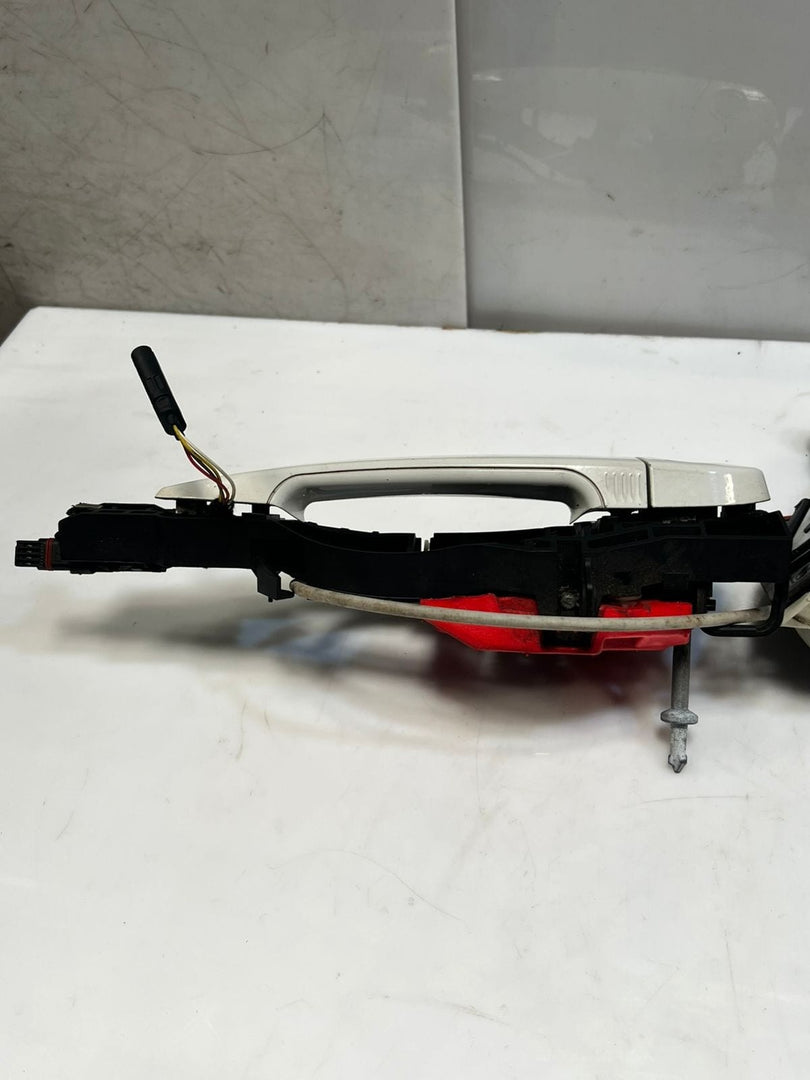 BMW 1 3 5 Series E60 E61 F20 F30 Door Lock Actuator Front Right 7229462 OEM