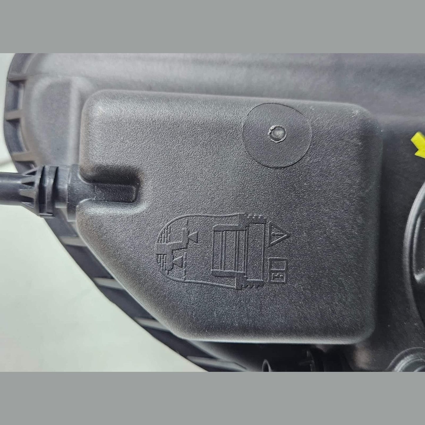 2016-2025 BMW X5 G05 Coolant Expansion Tank 8689765 OEM