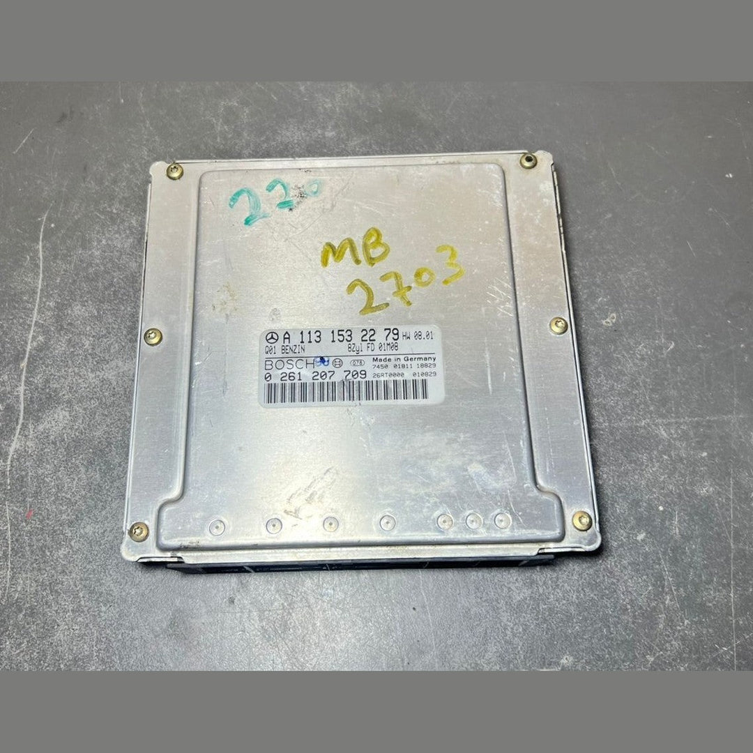 01-06 Mercedes W220 S-Class Engine Control Module Unit ECM ECU A113 1532279 OEM