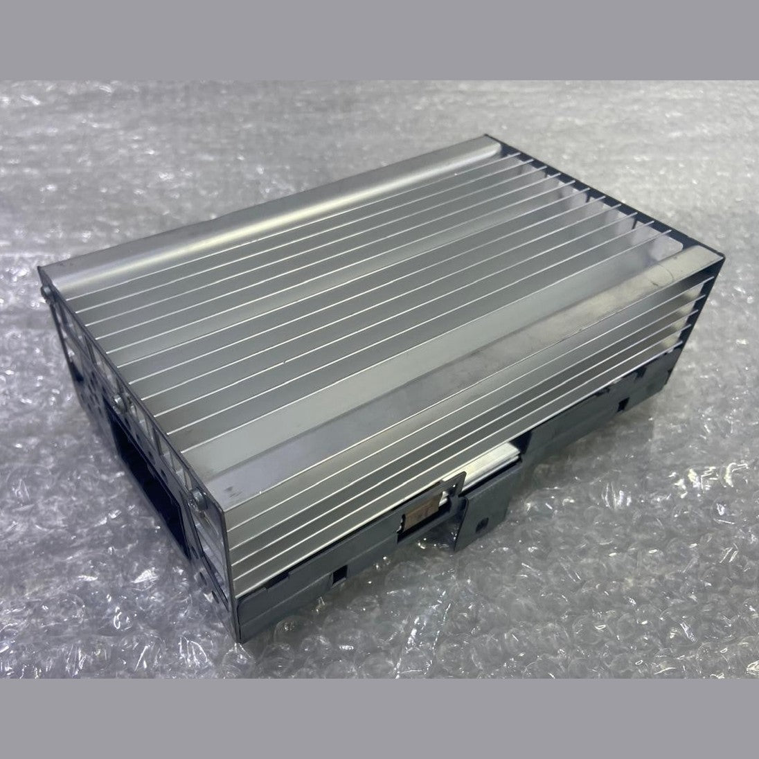 OEM BMW 7 Series F01 F02 F10 Hifi System Amplifier Harman Becker 9312590
