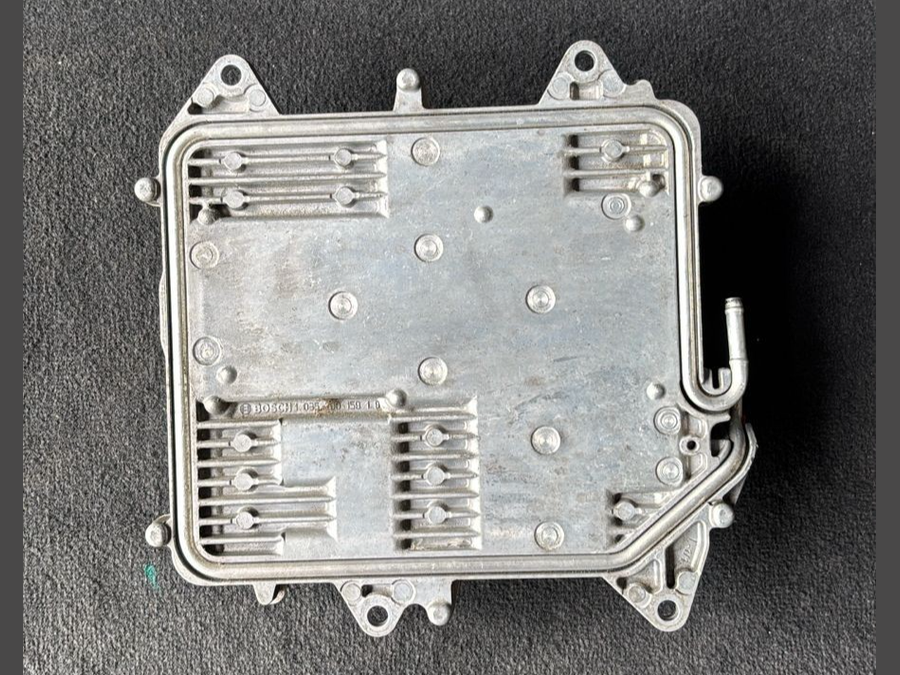 BMW F01 F02 F06 F07 F12  550i 650i 8 614 ENGINE CONTROL UNIT MODULE - 8614915