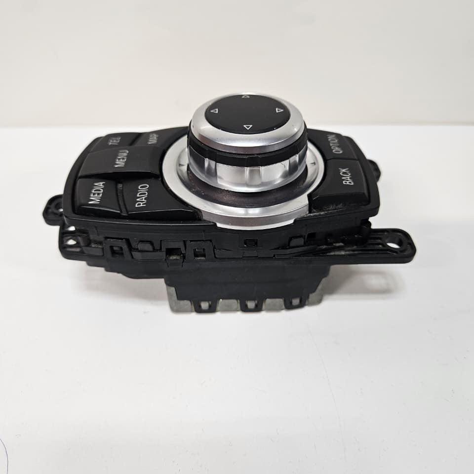 BMW F20 F21 F30 F31 F34 F10 F11 iDrive Media Controller 4 PIN 9267956 OEM