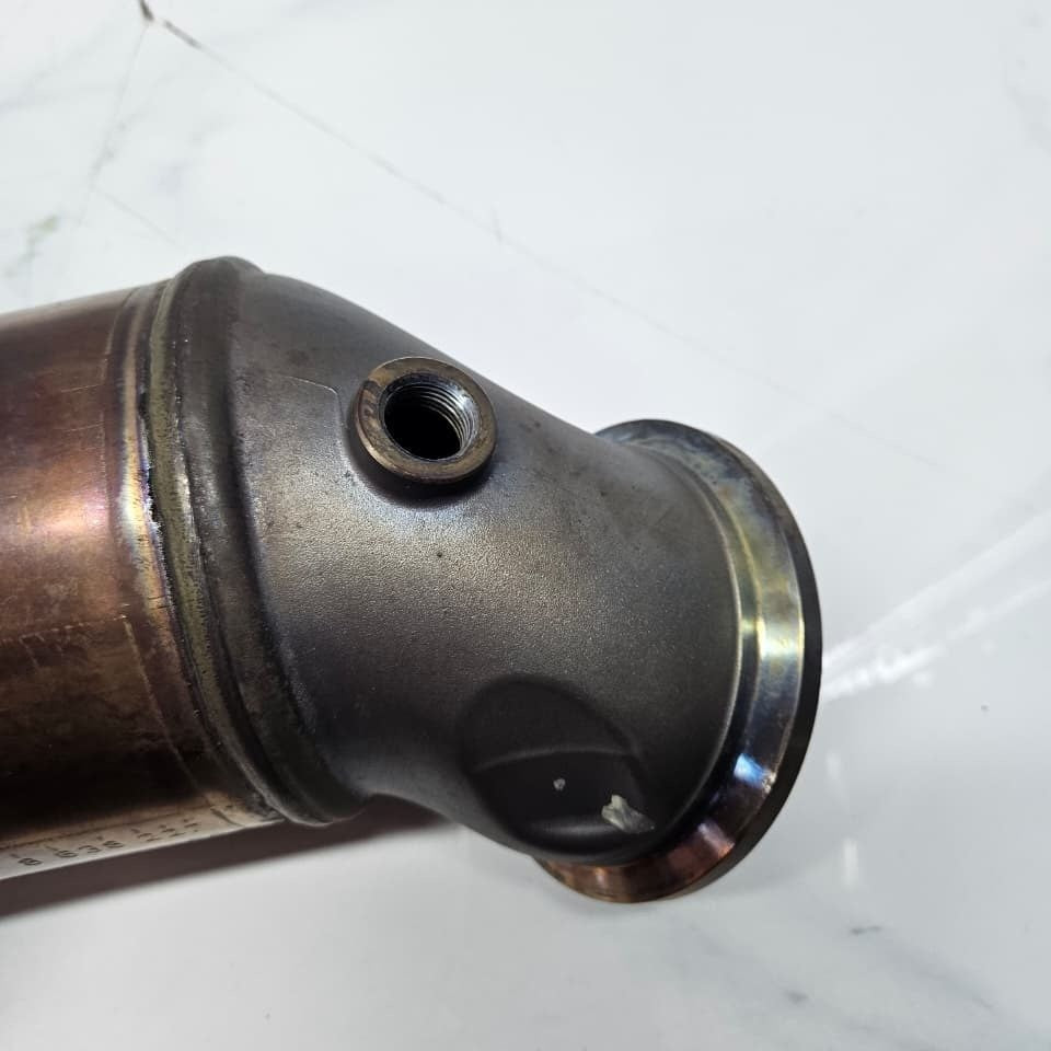 BMW F30 320i&4 Series F36 430i xDrive models 2017-18 Catalytic Converter 8638227