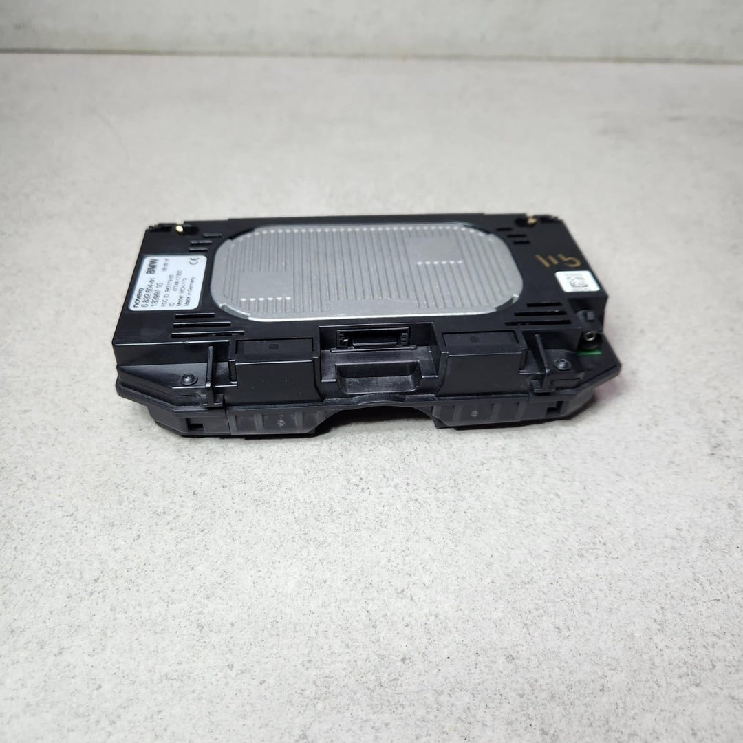 BMW 740d Wireless Charging Device 6832604 7 Series G11 G12 