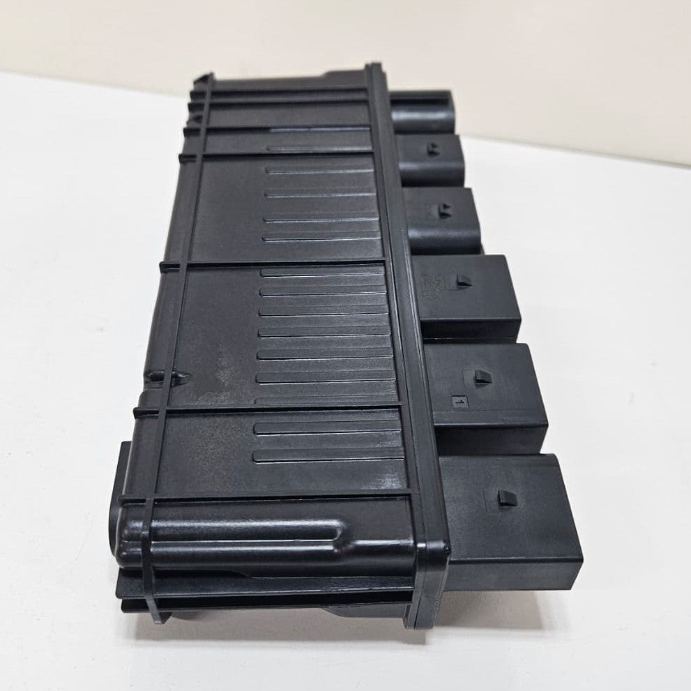 2019-2024 BMW X7 G07, X6 G06 Power Distribution Unit 8490527