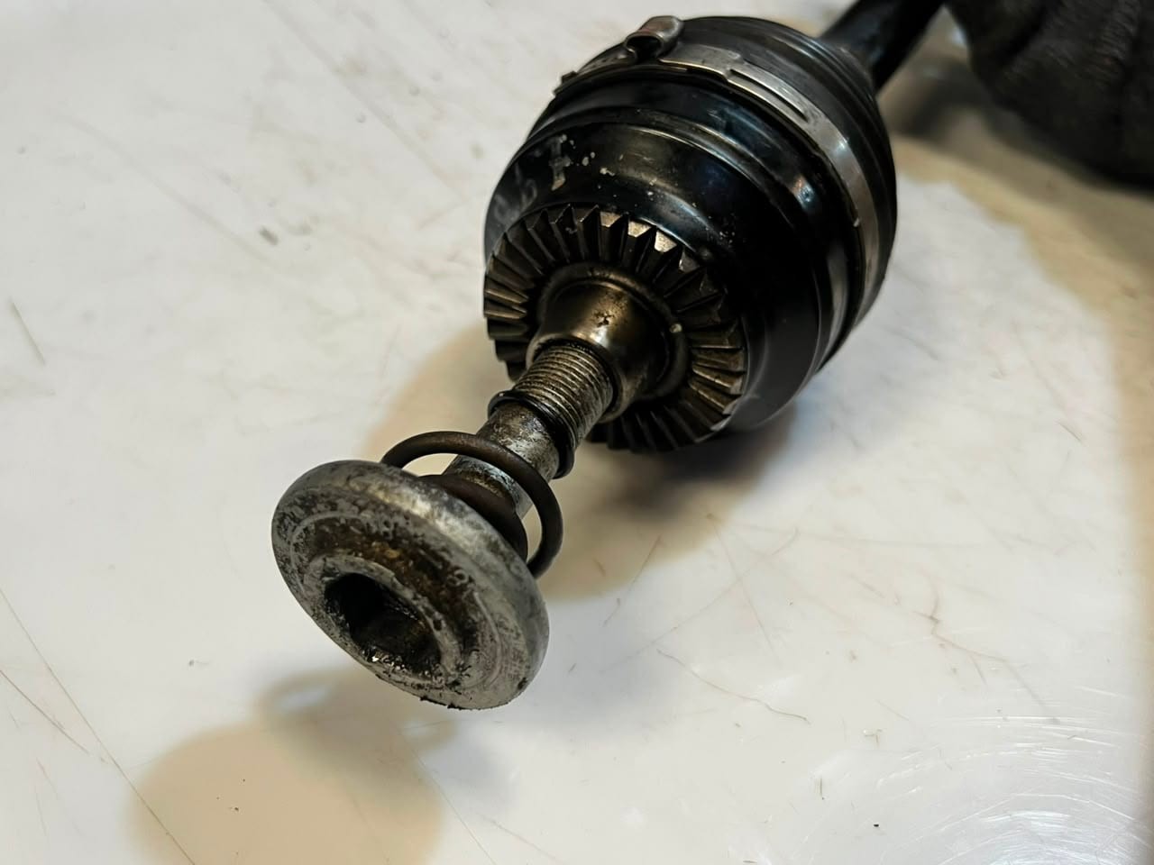 2016-2020 BMW X1 F48 Rear Drive Shaft AXLE 7646867 OEM