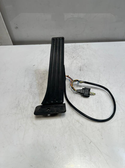 2007-2011 BMW 3 5 Series E90 E92 328i 335i F10 Accelerator Pedal 6789998 OEM
