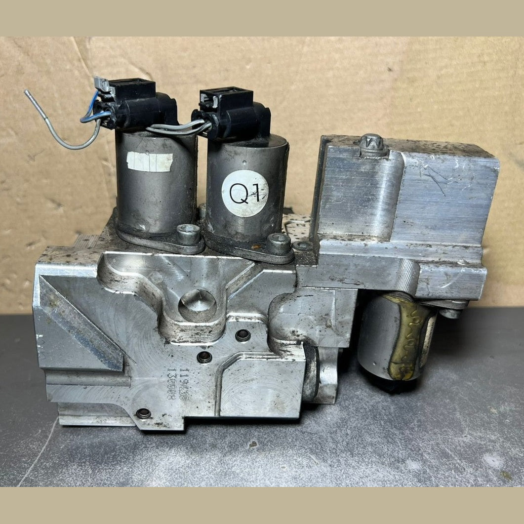 13-16 Mercedes GL450 GL550 Front Hydraulic Suspension Valve A166 3201158 OEM