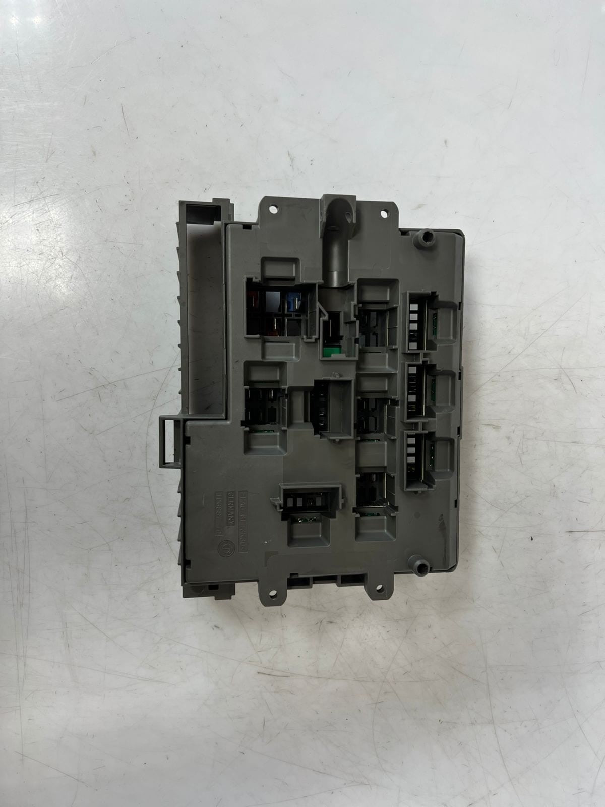 2007-2013 BMW 328i E90 E91 E92 E84 Front Power Distribution Fuse Box 9119444 OEM