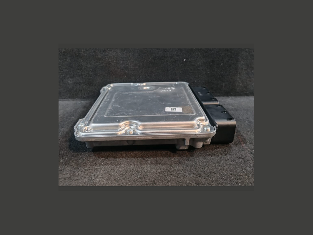 BMW 1 3 5 Series N47N F20 F21 F30 F31 F10 F11  DDE ENGINE CONTROL UNIT  8574380