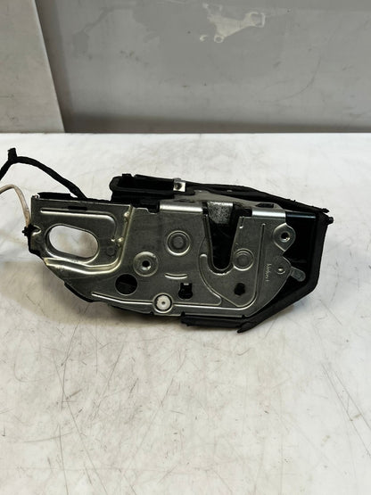 2010-2015 BMW 740i F01 F02 F03 F04 F10 F11 Door Lock Latch Front Right 7185690