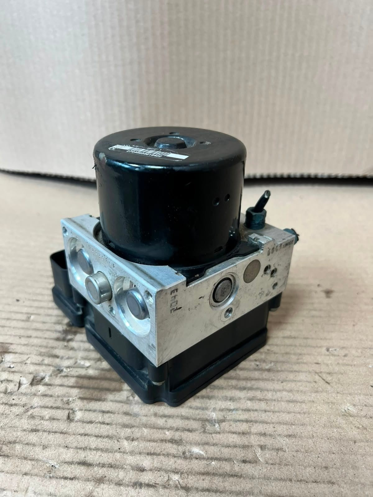 2012-2013 BMW 1' F30 F20 F21 320i ABS Hydraulic Block Control Pump 6860730 OEM