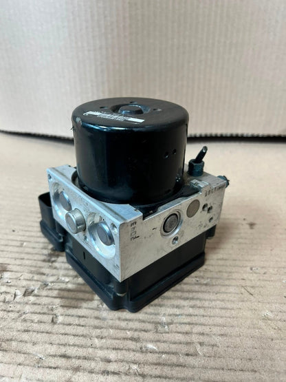 2012-2013 BMW 1' F30 F20 F21 320i ABS Hydraulic Block Control Pump 6860730 OEM
