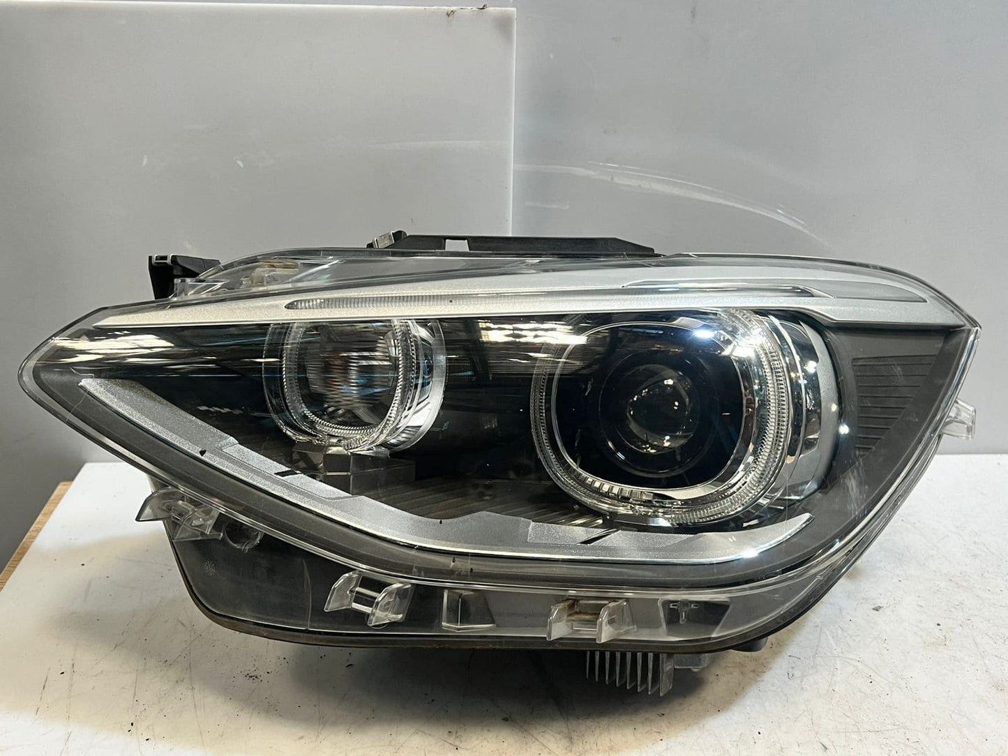2011-2012 BMW 1' F20 F21 120i LEFT RIGHT Bi-Xenon Headlight 7229687 7229688 ECE