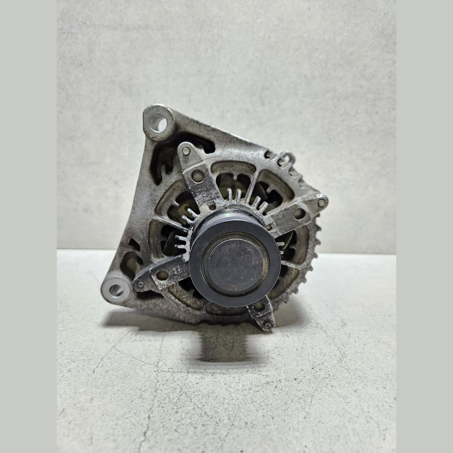 2014-2016 BMW 520i Alternator 7605478 F10 F11 F20 E84 320i 520i 528i series