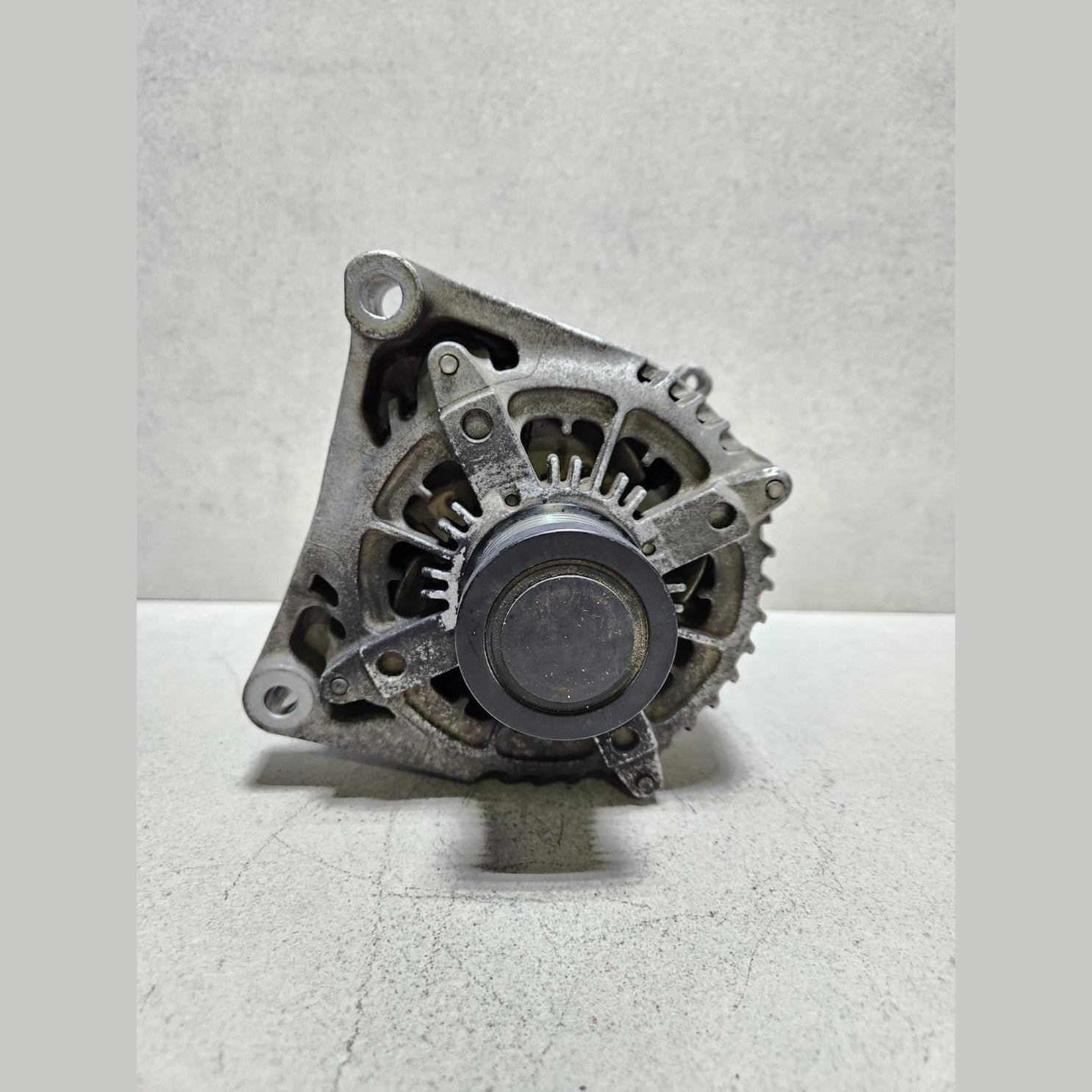 2014-2016 BMW 520i Alternator 7605478 F10 F11 F20 E84 320i 520i 528i series
