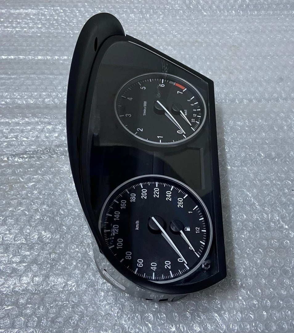 OEM BMW E90 E91 E92 E93 E84 Speedometer Instrument Cluster (KM/H) 9283809