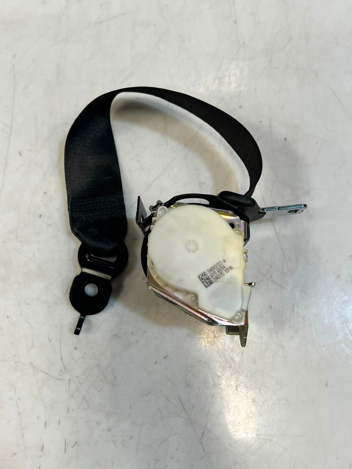 2011-2016 BMW 5 Series F10 F11 528i Rear Center Seat Belt 34093133 OEM