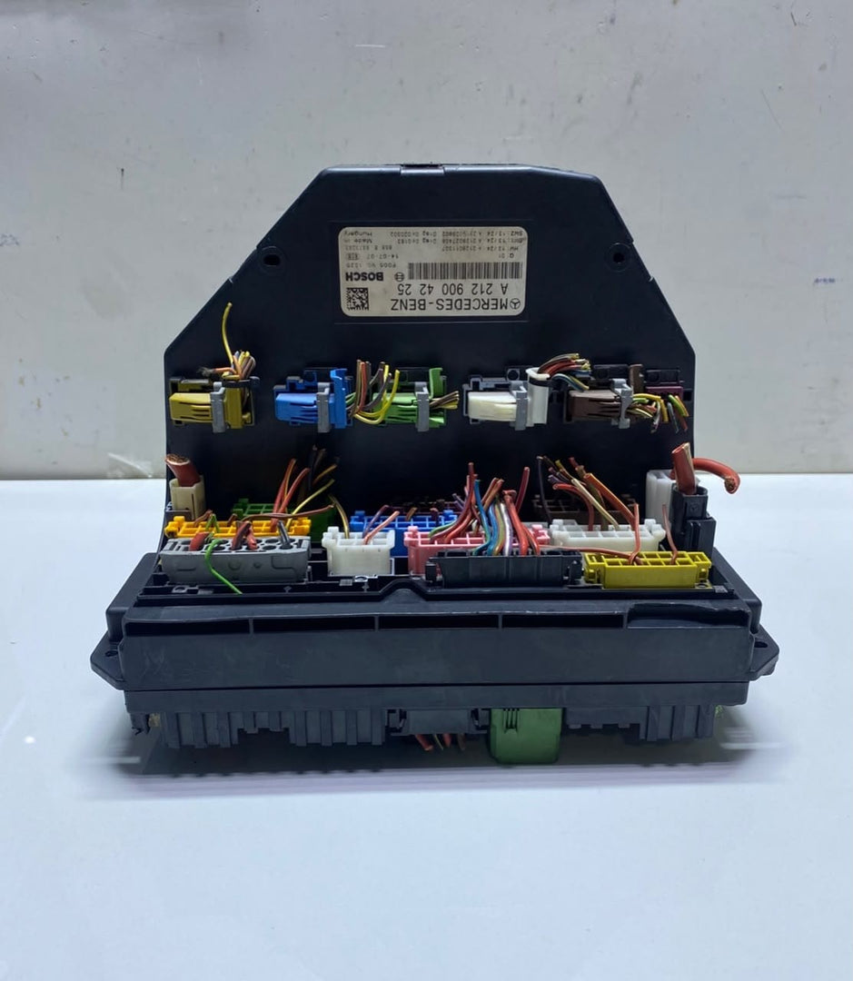 Mercedes-Benz Sam Control Module Front Fuse Box A2129004225 E-Class W212 OEM