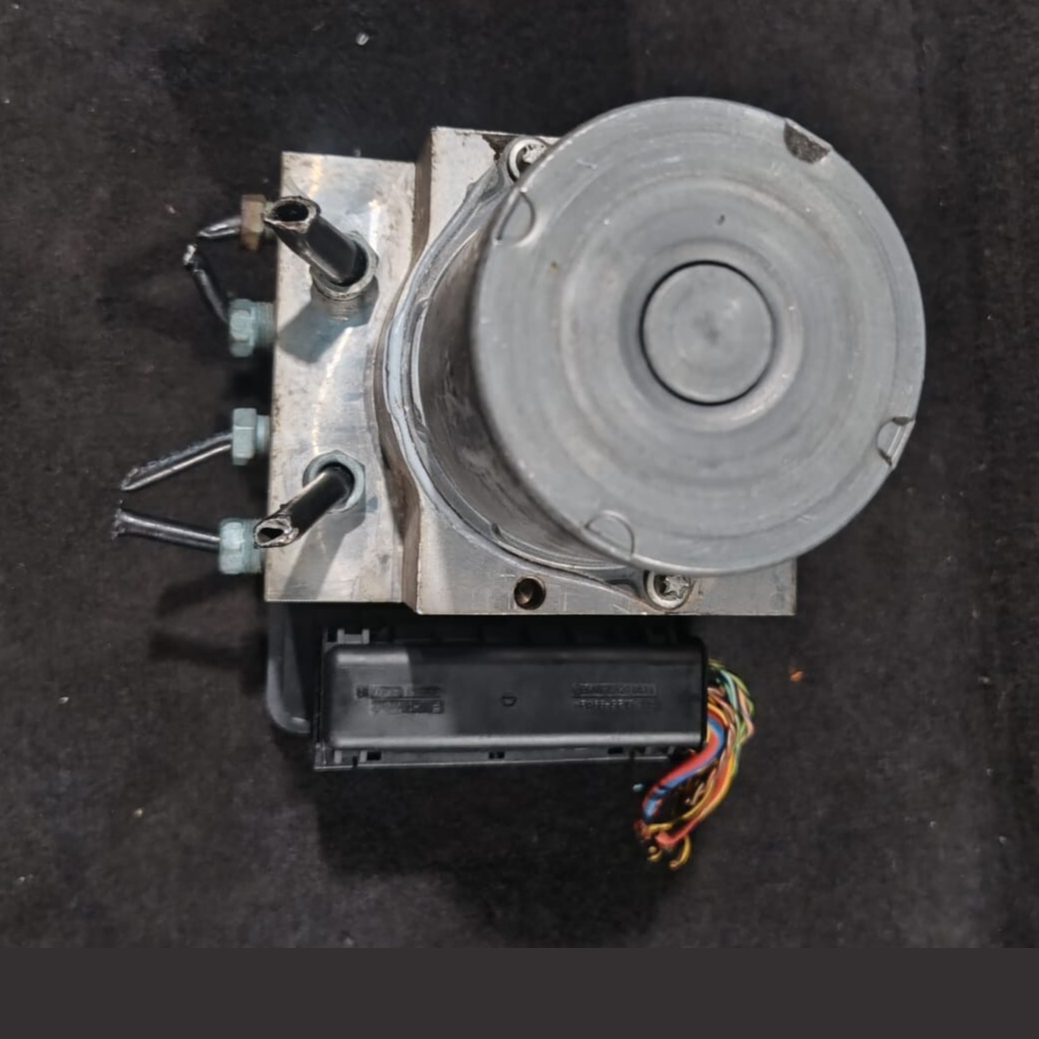 BMW 5 Series F10 F11 Anti lock Braking System DSC Module Hydraulic Unit 6868335