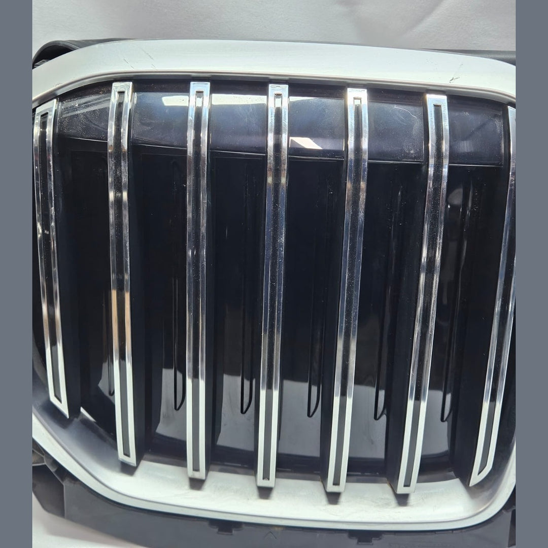 OEM BMW X7 G07 2023-25 RADIATOR GRILL ICONIC GLOW 9T54989-9854141