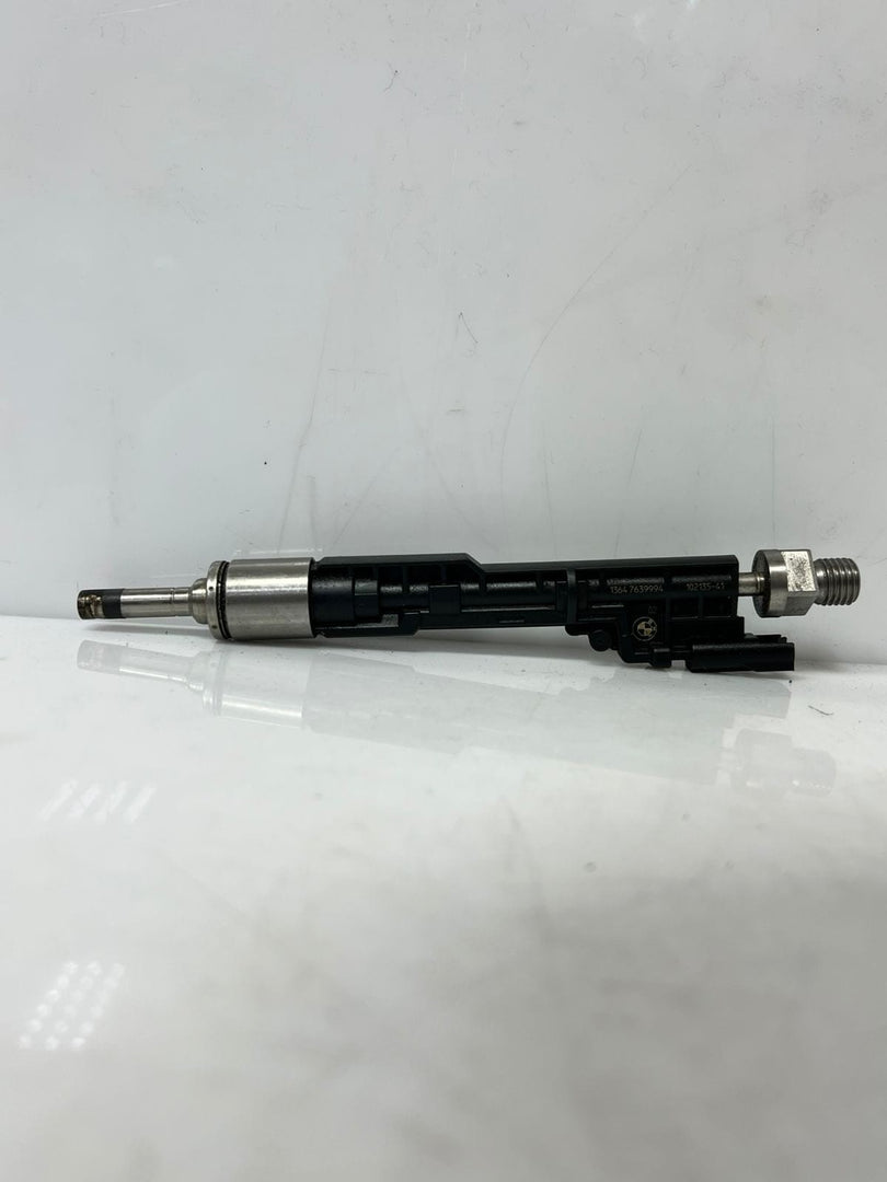 2016-2018 BMW F22 F30 F32 E89 F80 F82 F87 M2 M3 M4 Fuel Injector 7639994 OEM