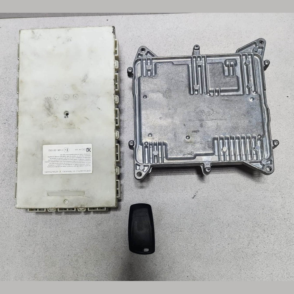 BMW F30 320i F32 N20 Engine Control Unit DME Set 8631725 OEM