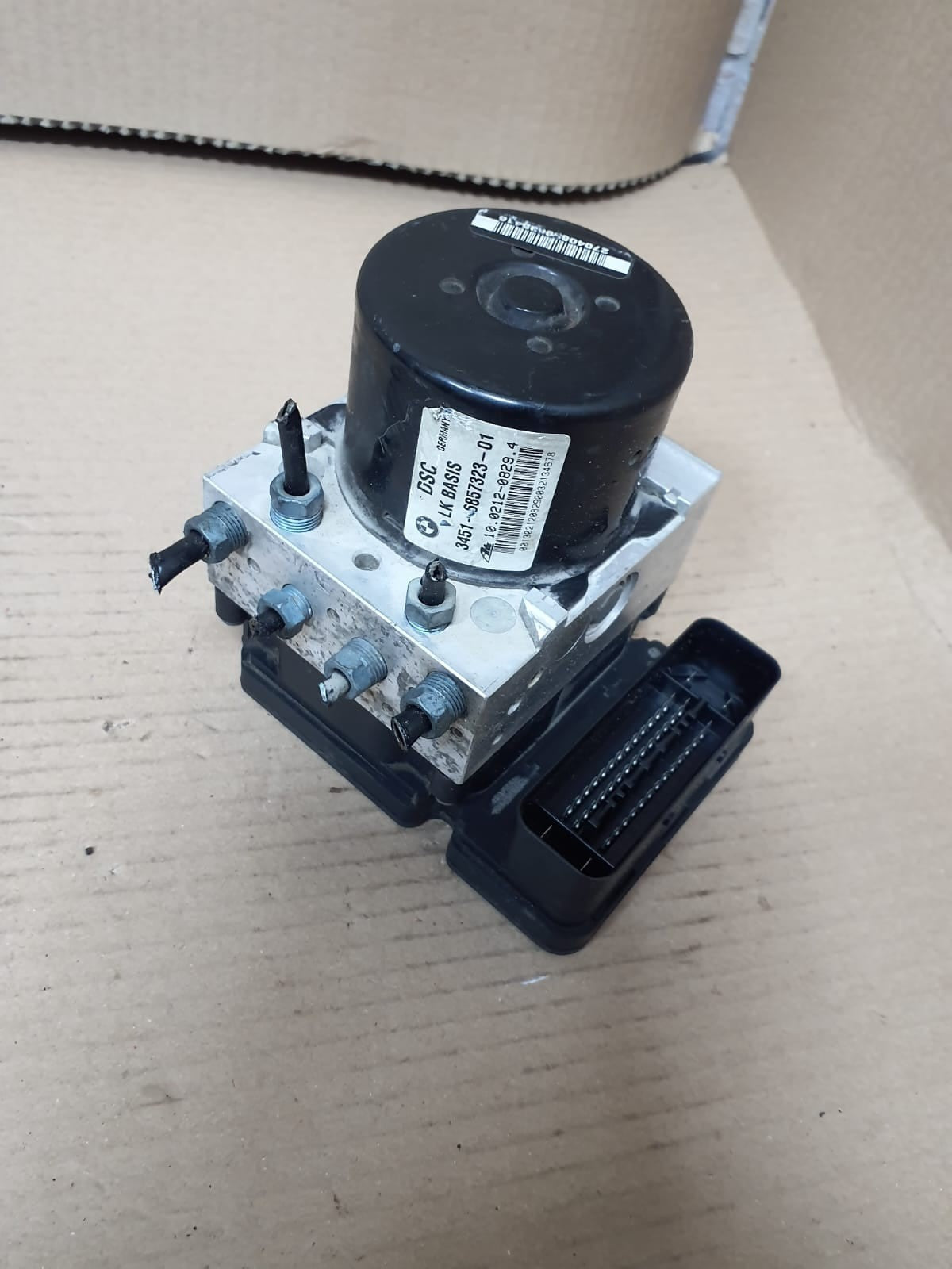 BMW 1 Series F20 F21 3 Series F30 F31 F32 320i ABS Pump and Control Unit 6857323