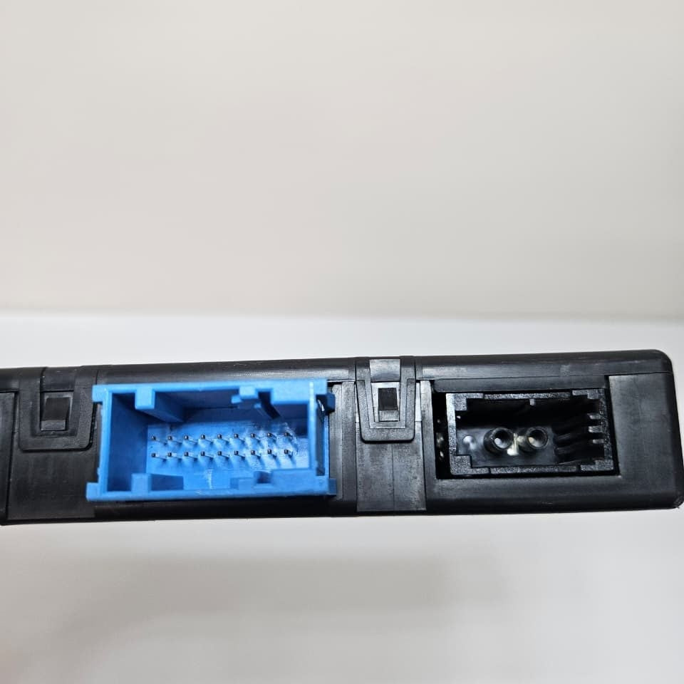 2012 BMW 528i 520d Gateway Control Module 9284422 OEM