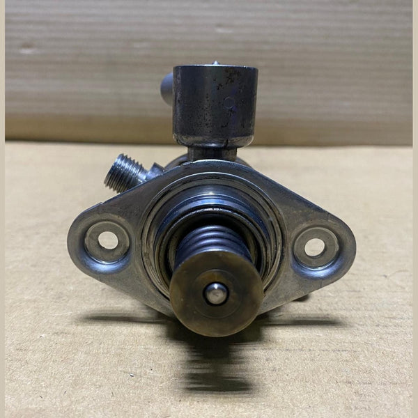 2010-2013 BMW 135i High Pressure Fuel Pump 7610761 135i, 335i, 535i, 640i, X3, X