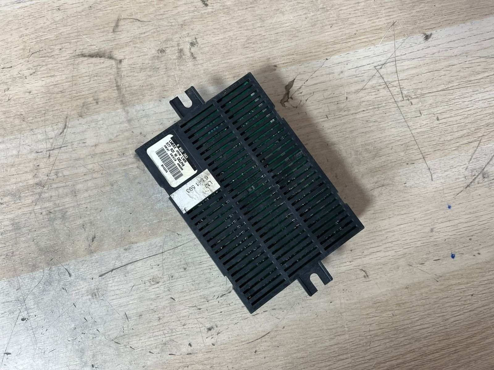BMW E60 E63 E65 E66 745i 750i 550i Footwell Light Module 6935363