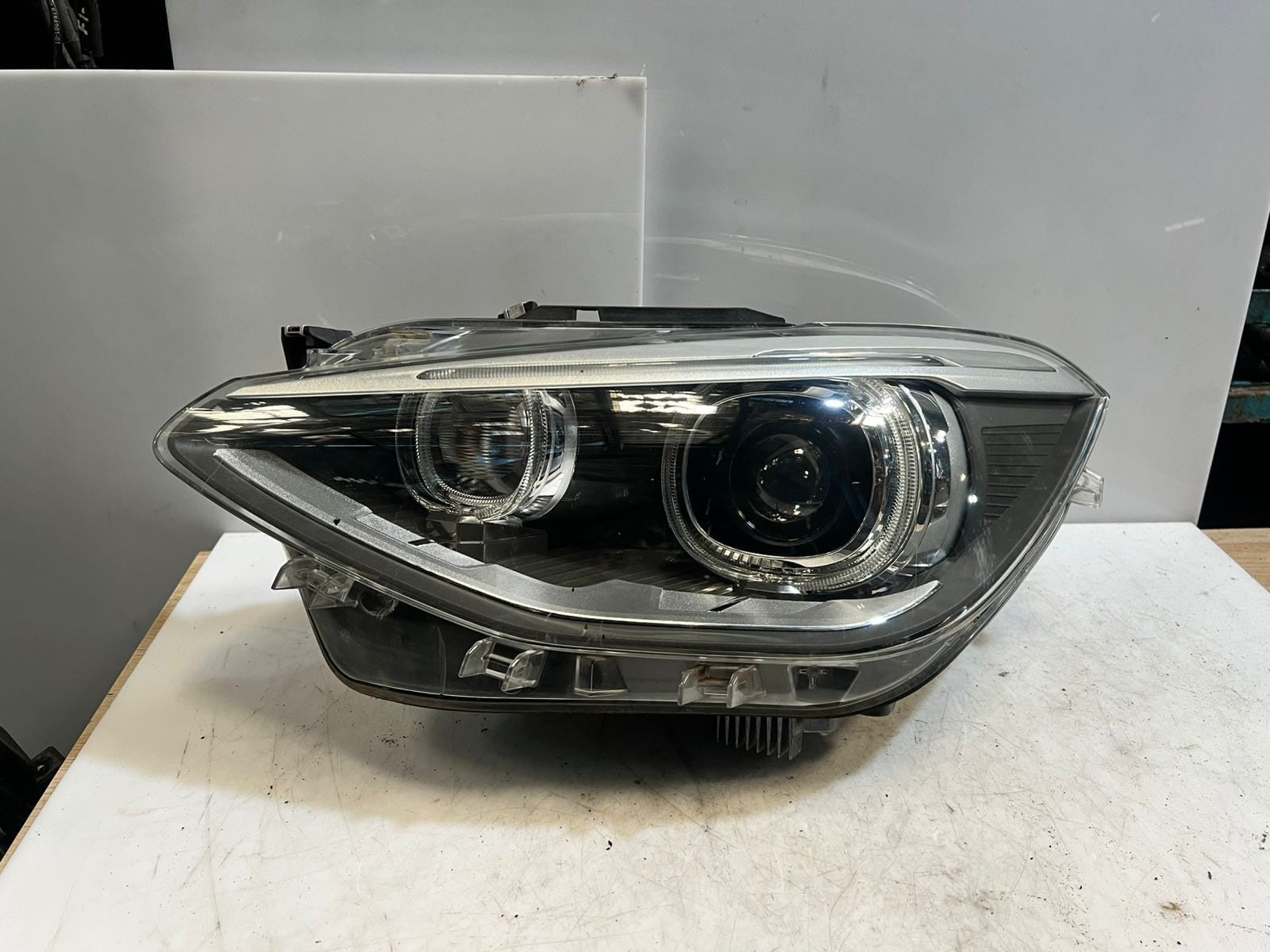 2011-2012 BMW 1' F20 F21 120i LEFT RIGHT Bi-Xenon Headlight 7229687 7229688 ECE
