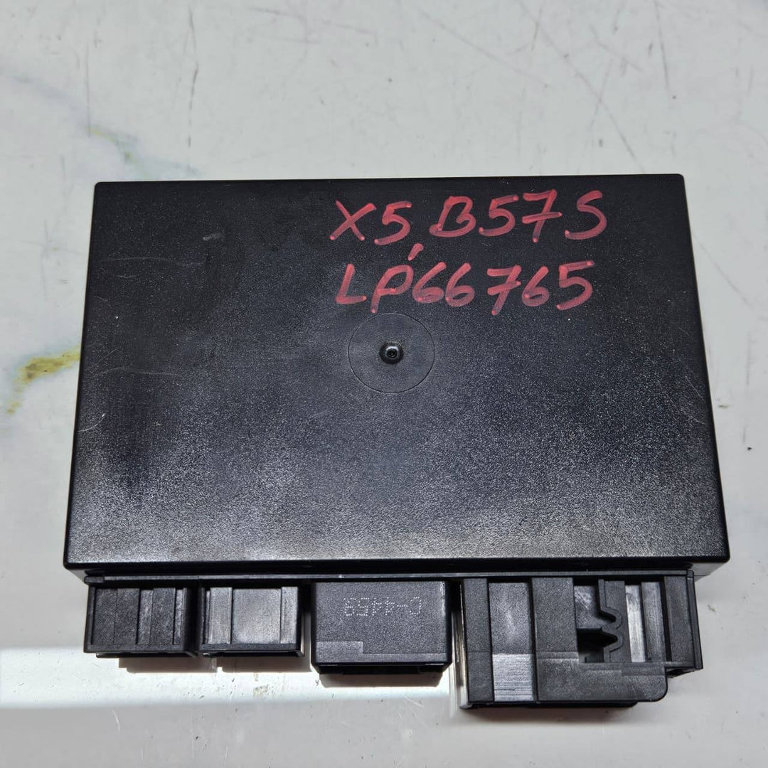 OEM BMW G21 G31 G05 Control Unit for Trailer Hitch 5A056C9 OEM