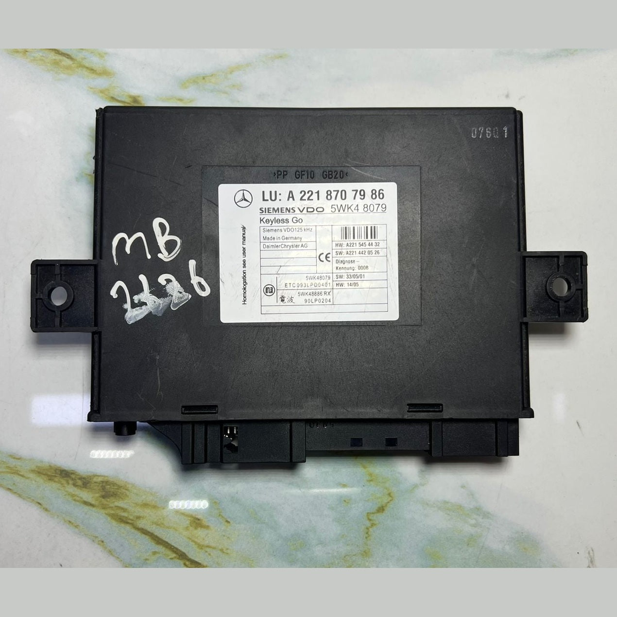 Mercedes Keyless Go Control Module A2218707986 S-Class W221