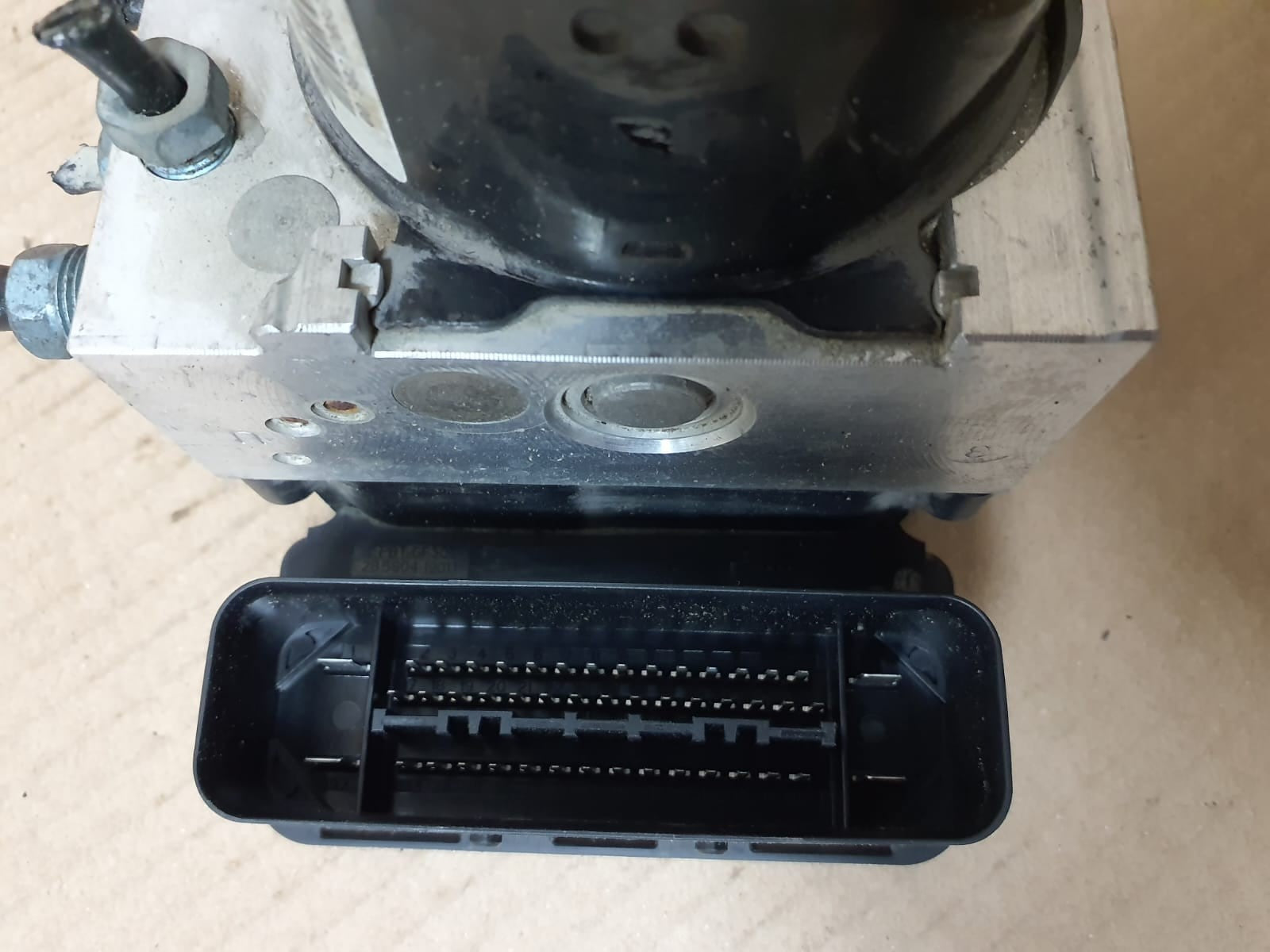 BMW 1 Series F20 F21 3 Series F30 F31 F32 320i ABS Pump and Control Unit 6857323