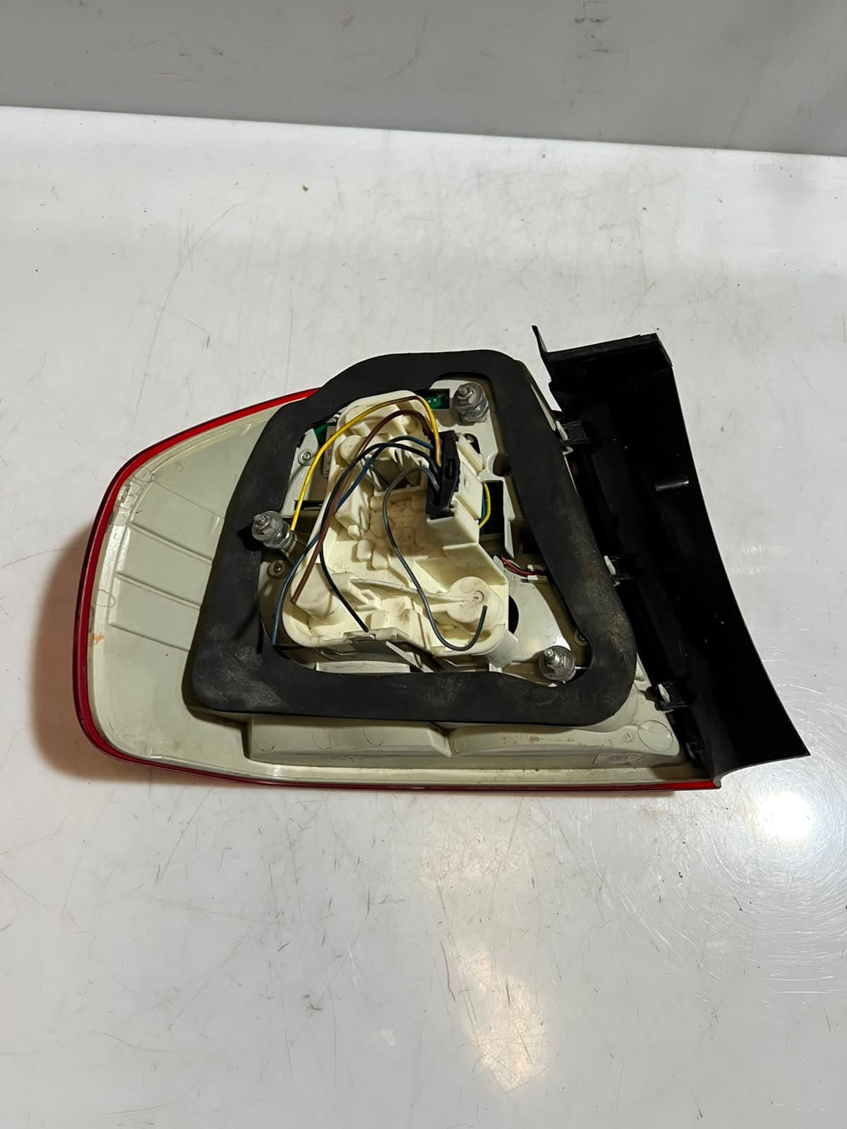 BMW 3' E90 LCI 328i 323i 335i Tail Light Decklid REAR SET 7289428 7289426 