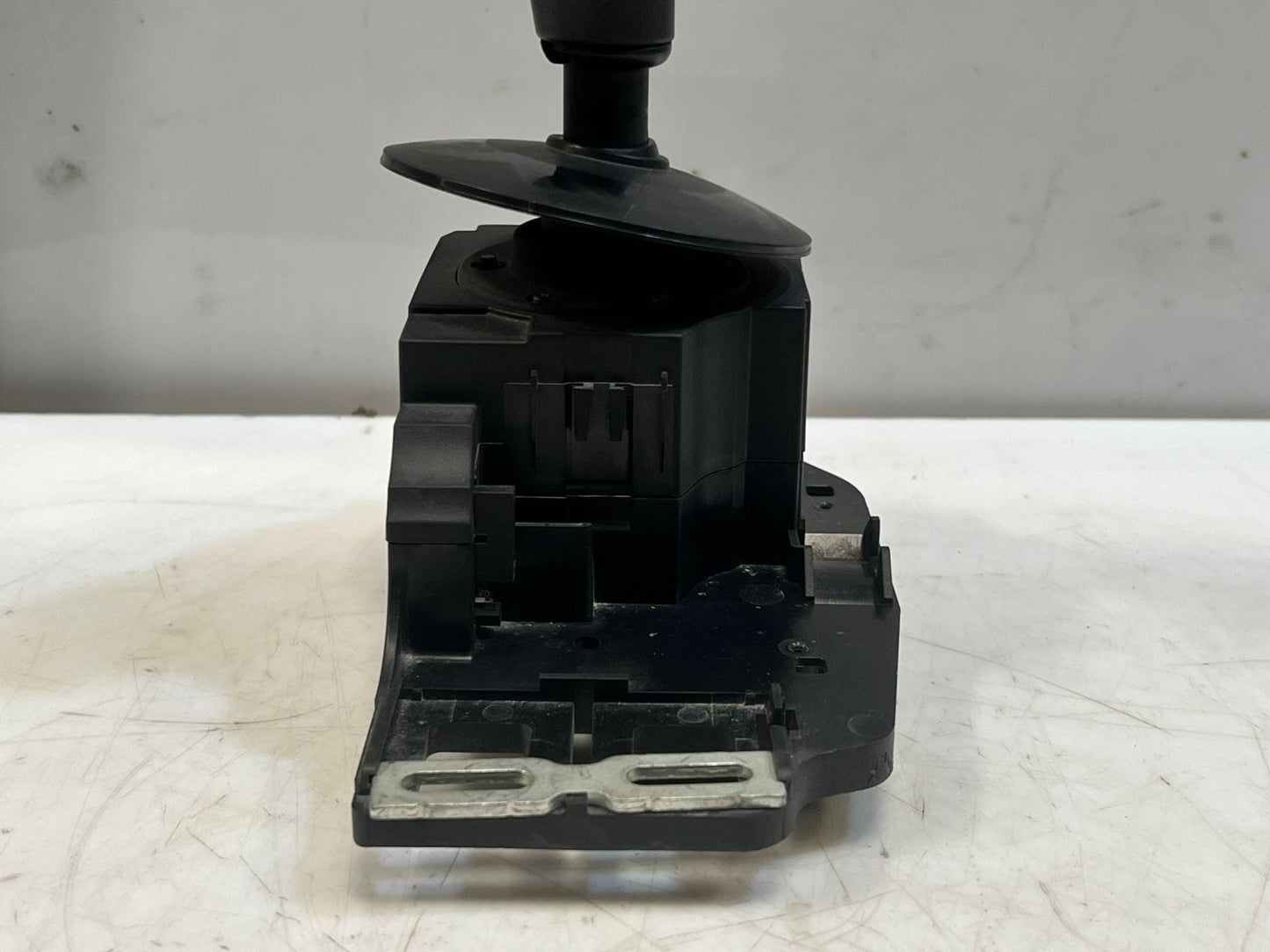 BMW 5 Series E60 and E61 Gear Shifter Selector Automatic 9165669 OEM