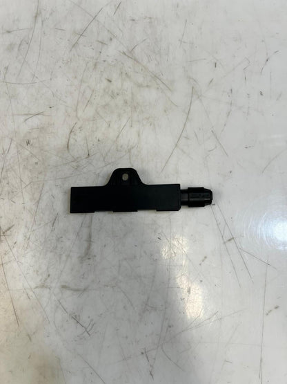 BMW F20, F21, F22, F30, F31, F35, F52, F87 Keyless Entry Antenna Module 9220831