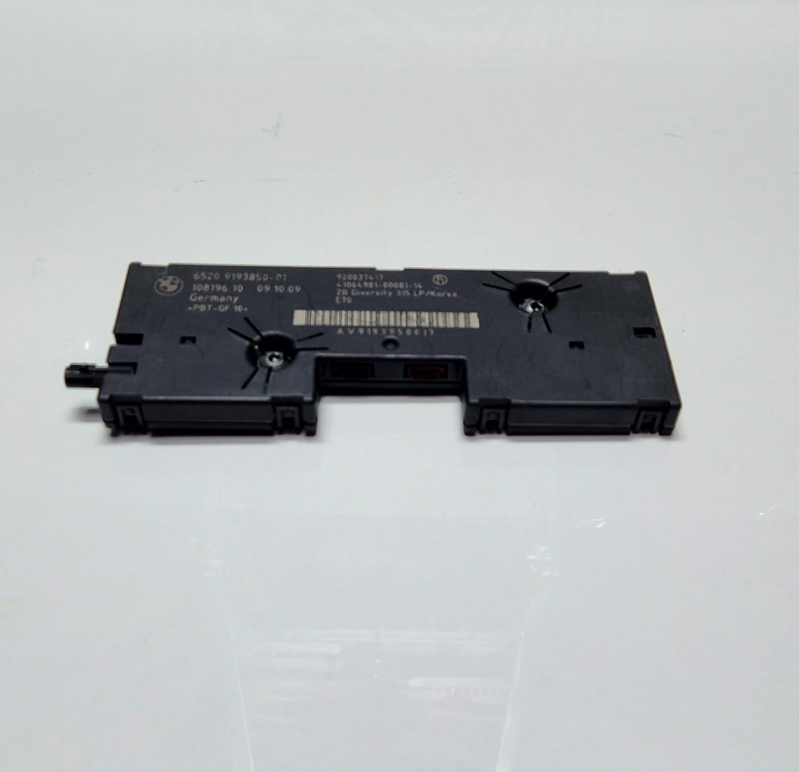2008 BMW X5 Antenna Amplifier Diversity 65209193850 X5 E70 and E70 LCI OEM