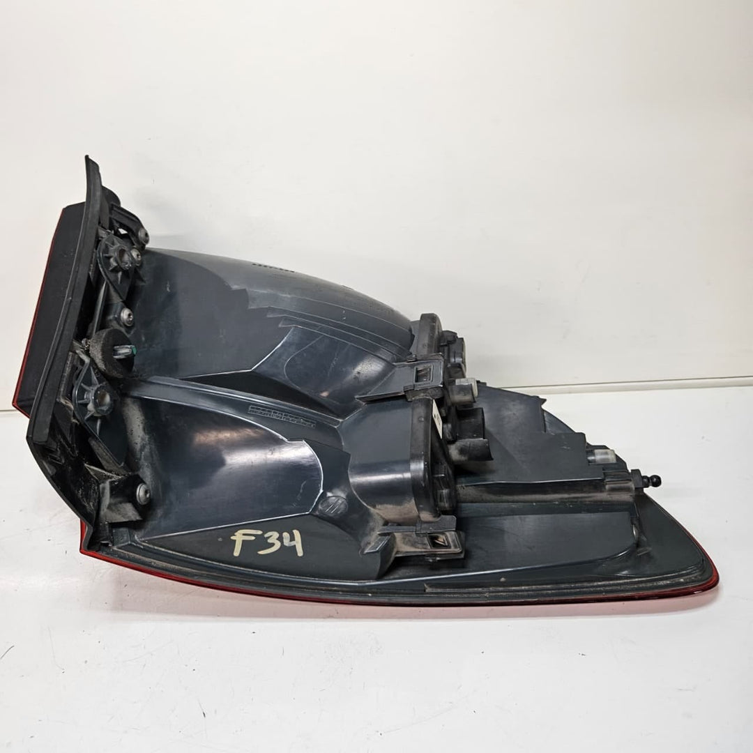 7286038-BMW 3 Gran Turismo Rear Light Right Fitting Position Right OEM