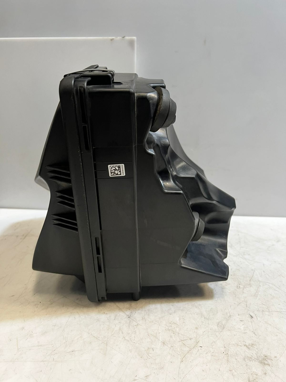 2019 BMW 330i 3 Series G20 G21 G22 G26 G42 Air Filter HOUSING INTAKE Box 8580426